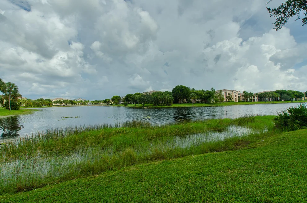 Unit for sale at 11792 Valencia Gardens Avenue, Palm Beach Gardens, FL 33410