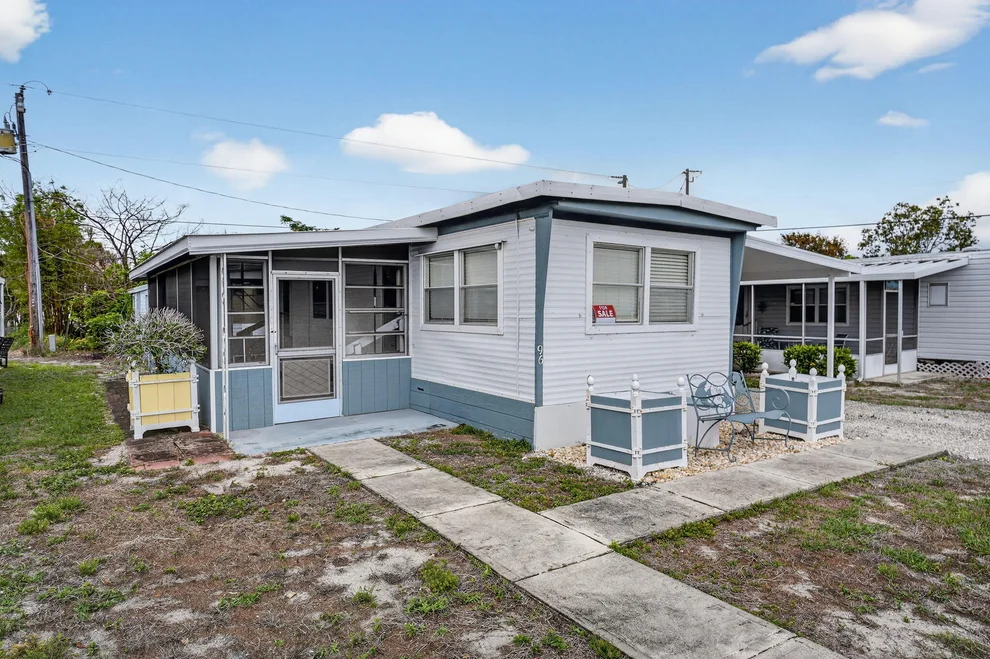Unit for sale at 10885 SE Federal Highway, Hobe Sound, FL 33455