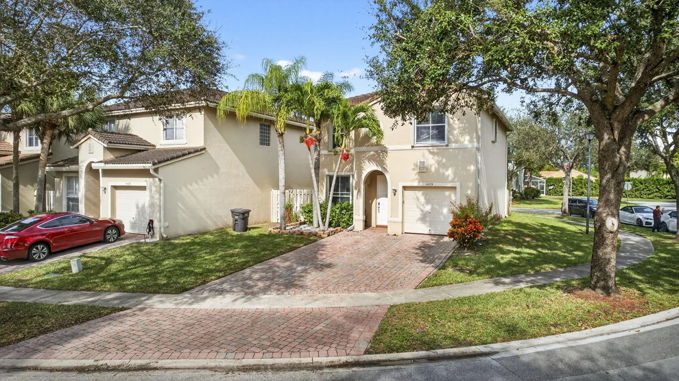 Unit for sale at 4159 Lake Tahoe Circle, West Palm Beach, FL 33409