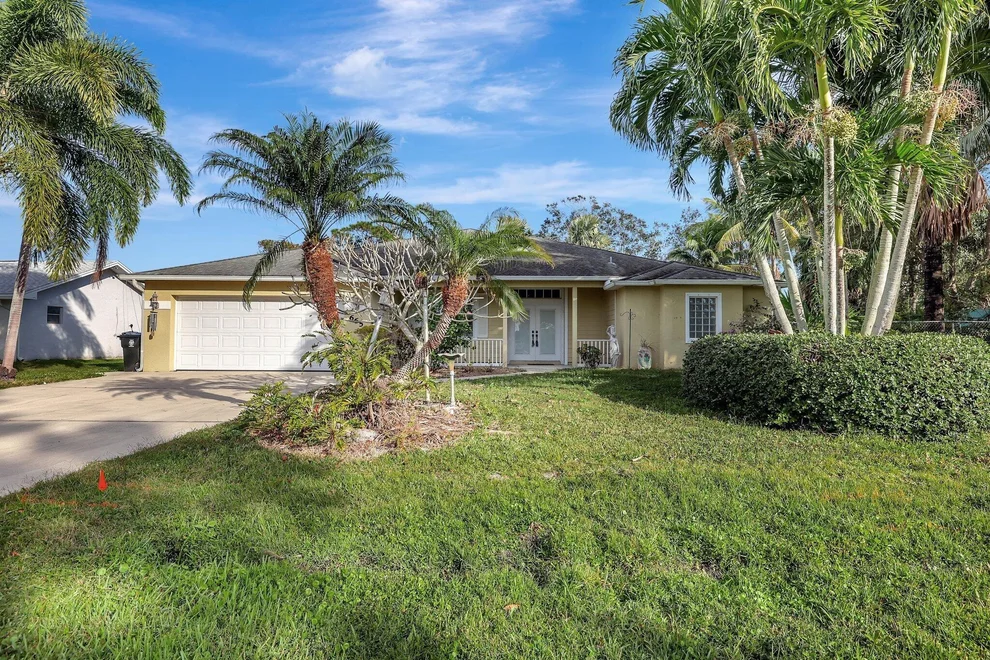 Unit for sale at 665 SE Damask Avenue, Port St Lucie, FL 34983