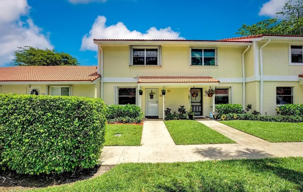 Unit for sale at 6469 Boca Circle, Boca Raton, FL 33433
