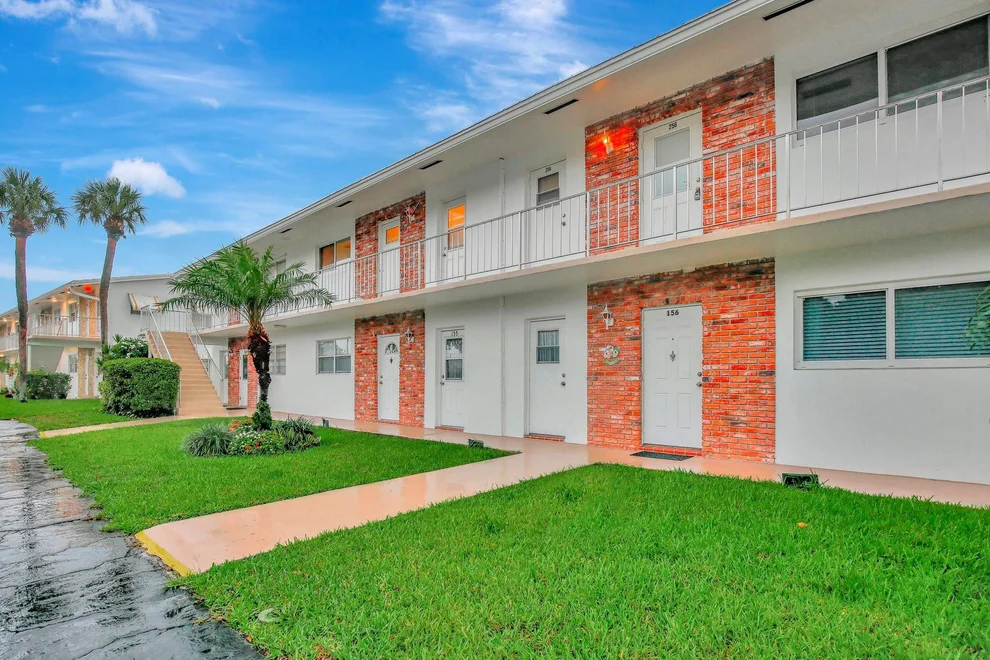 Unit for sale at 2650 W Golf Boulevard, Pompano Beach, FL 33064