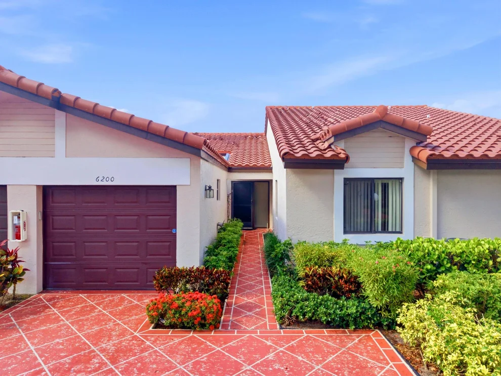 Unit for sale at 6200 Kings Gate Circle, Delray Beach, FL 33484