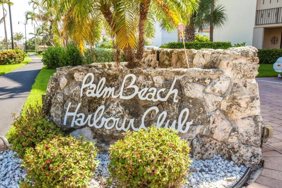 Unit for sale at 3545 S Ocean Boulevard, South Palm Beach, FL 33480
