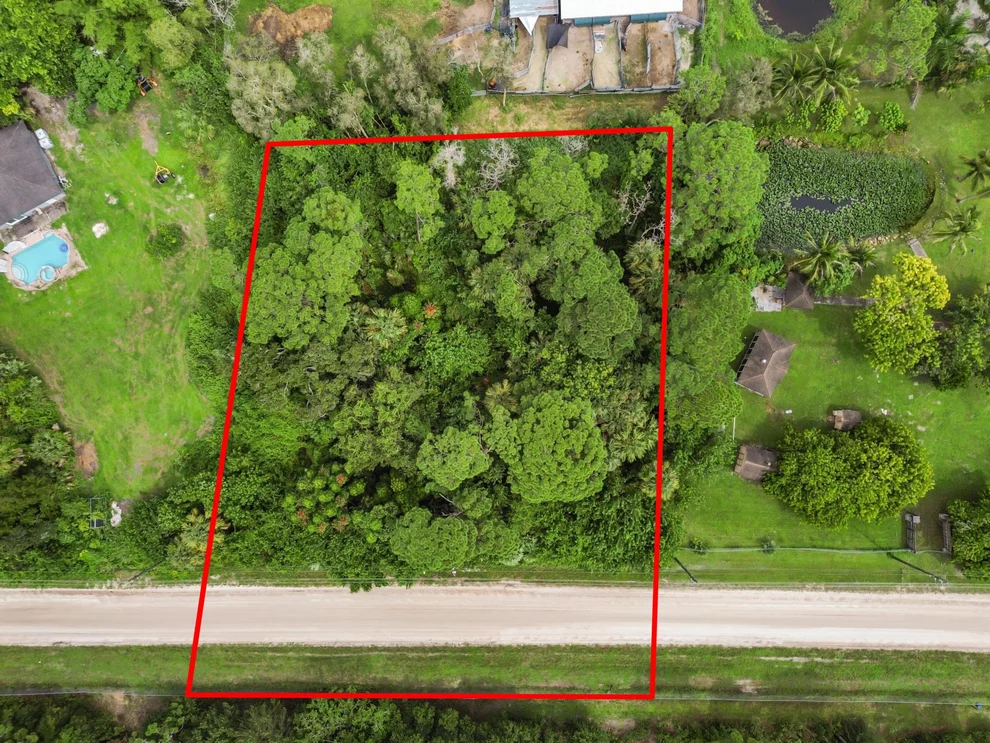 Unit for sale at Xxx 40th Street N, The Acreage, FL 33411