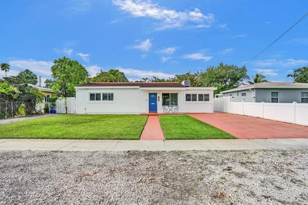 Unit for sale at 810 SW 26th Court, Fort Lauderdale, FL 33315