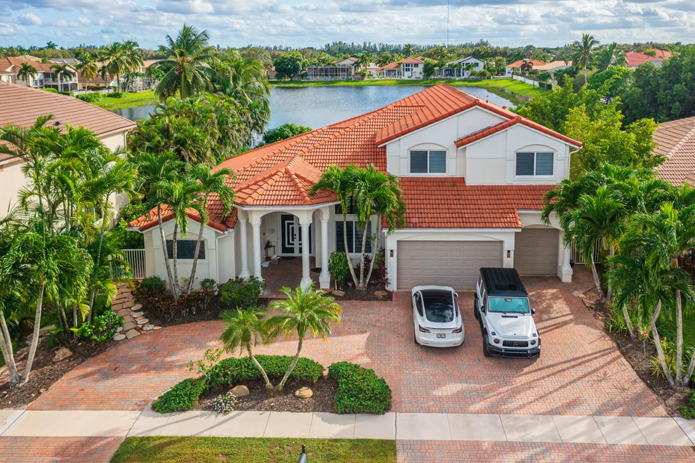 Unit for sale at 11804 Osprey Pointe Circle, Wellington, FL 33449