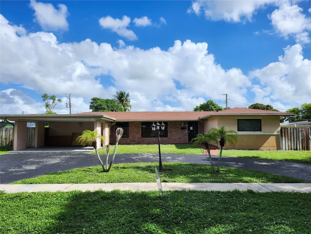 Unit for sale at 480 SW 54th Avenue, Plantation, FL 33317