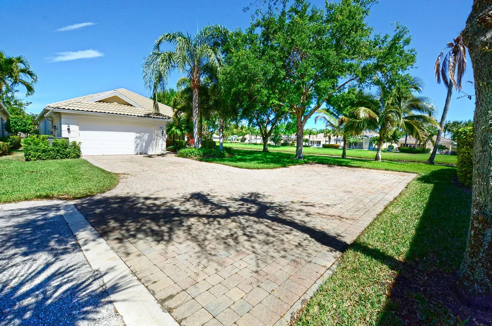 Unit for sale at 221 Danube Way, Palm Beach Gardens, FL 33410