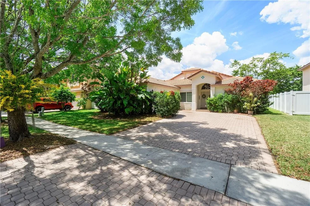 Unit for sale at 1010 NW 185th Terrace, Pembroke Pines, FL 33029