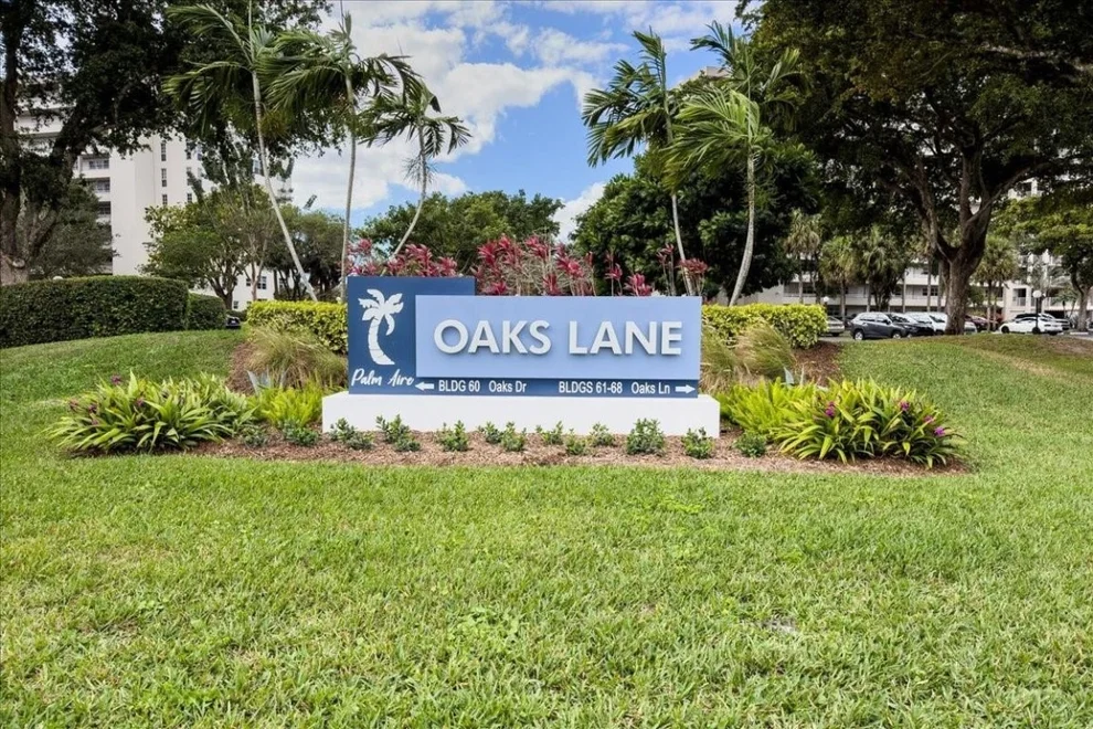 Unit for sale at 545 Oaks Lane, Pompano Beach, FL 33069
