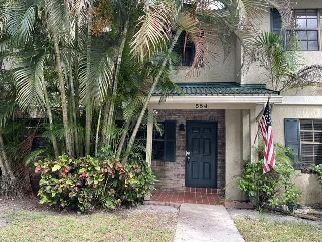 Unit for sale at 584 WESTREE Lane, Plantation, FL 33324