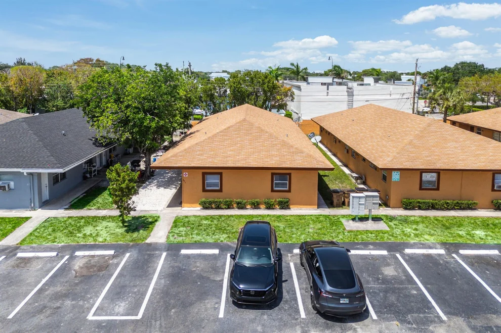 Unit for sale at 271 SW 1st Street, Deerfield Beach, FL 33441