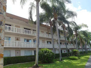 Unit for sale at 2200 Springdale Boulevard, Palm Springs, FL 33461