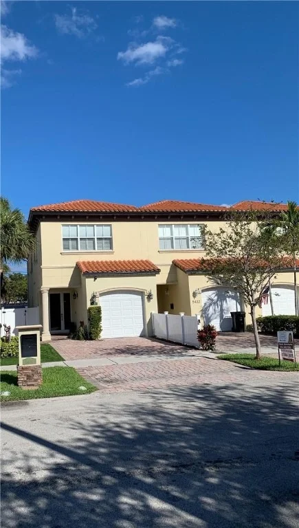 Unit for sale at 5434 NE 22nd Terrace, Fort Lauderdale, FL 33308