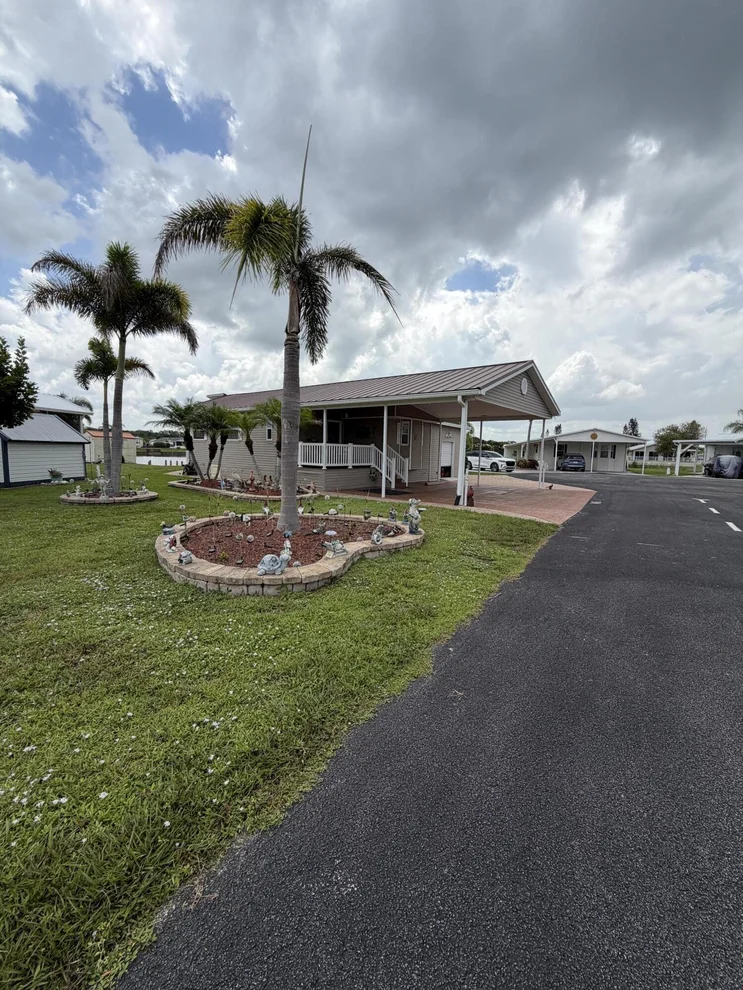 Unit for sale at 13801 US-441, Okeechobee, FL 34974