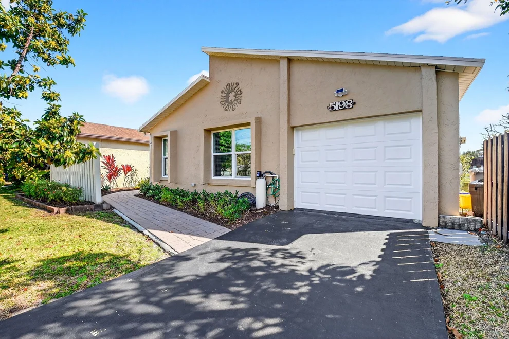 Unit for sale at 5198 Mirror Lakes Boulevard, Boynton Beach, FL 33472