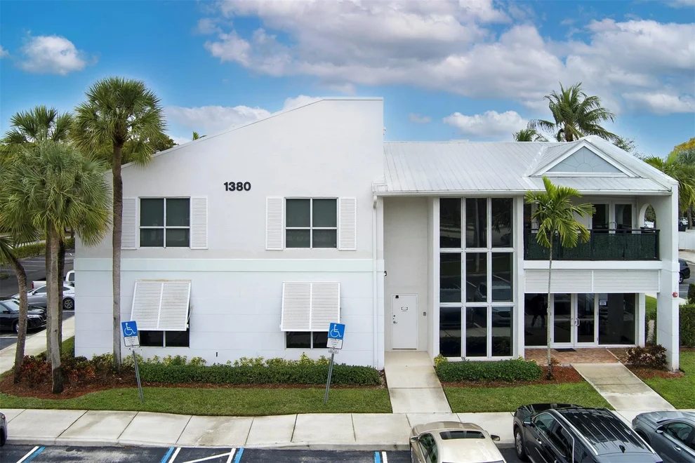 Unit for sale at 1380 N University Drive, Plantation, FL 33322