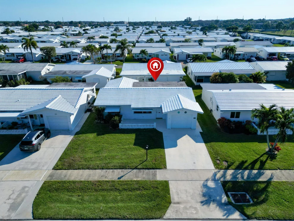 Unit for sale at 2016 SW Golf Lane SW, Boynton Beach, FL 33426