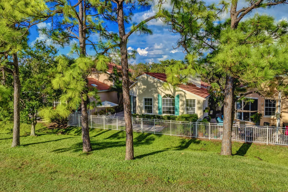 Unit for sale at 42 Via Del Corso, Palm Beach Gardens, FL 33418
