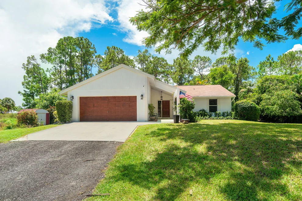 Unit for sale at 14752 86th Road N, Loxahatchee, FL 33470