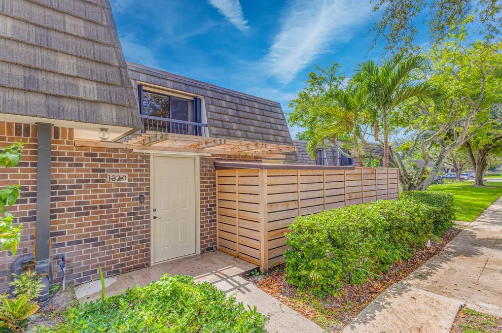 Unit for sale at 1320 13th Terrace, Palm Beach Gardens, FL 33418