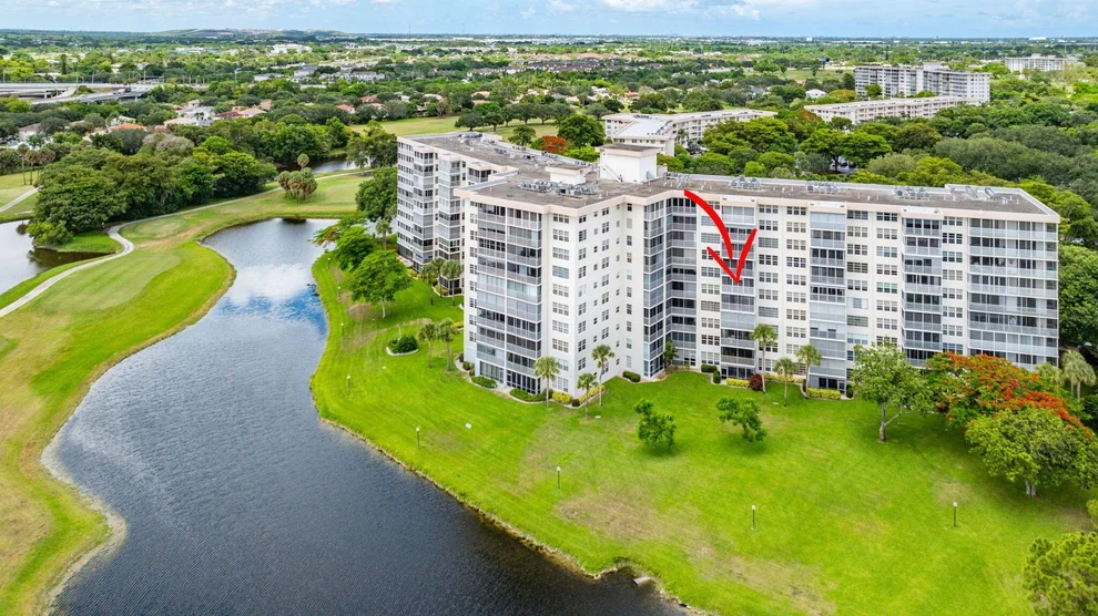 Unit for sale at 3507 Oaks Way, Pompano Beach, FL 33069