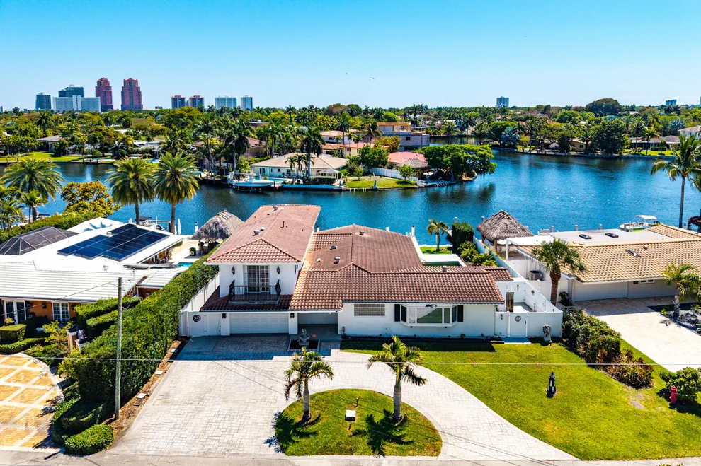 Unit for sale at 2416 NE 22nd Terrace, Fort Lauderdale, FL 33305