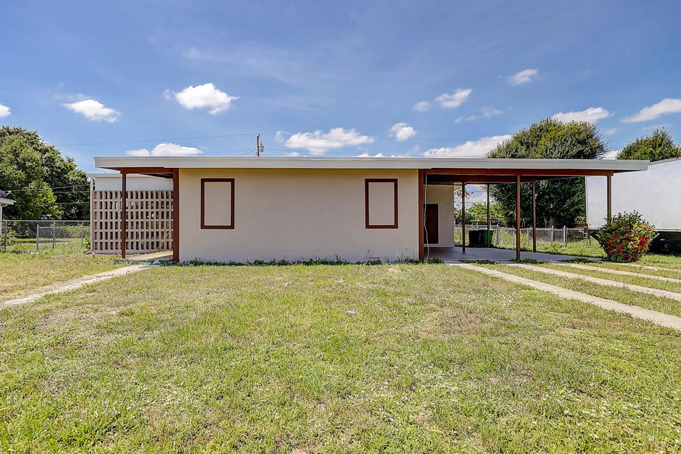 Unit for sale at 116 SE Prima Vista Boulevard, Port St Lucie, FL 34983
