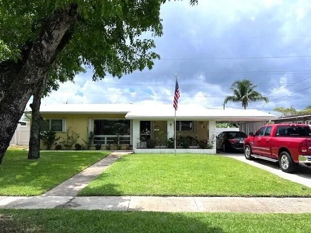 Unit for sale at 5040 SW 11th Street, Plantation, FL 33317