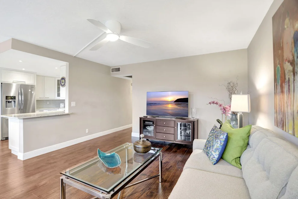 Unit for sale at 4003 Lyndhurst H, Deerfield Beach, FL 33442