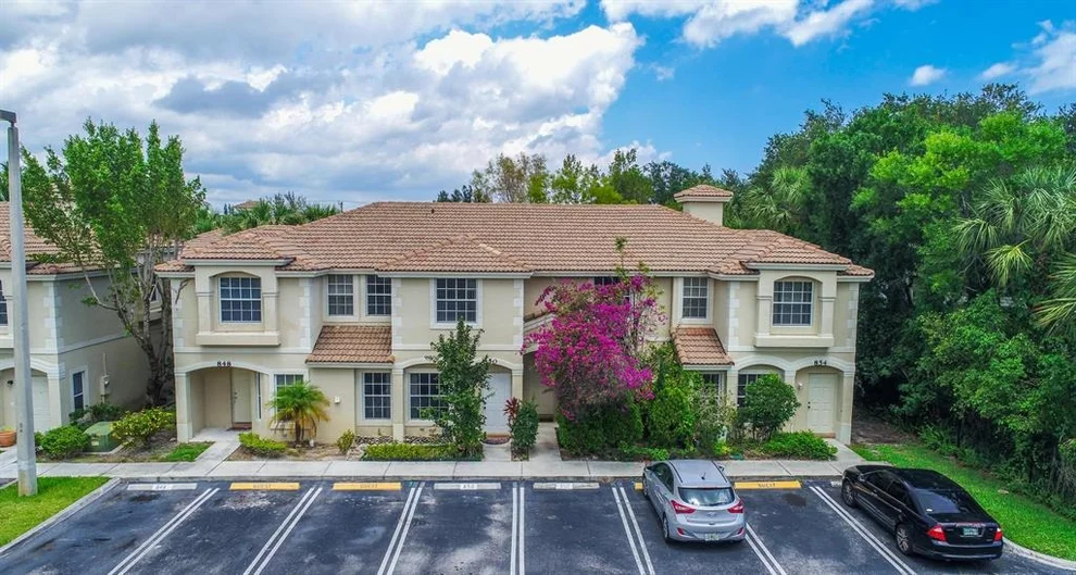 Unit for sale at 852 Summit Lake Drive, West Palm Beach, FL 33406