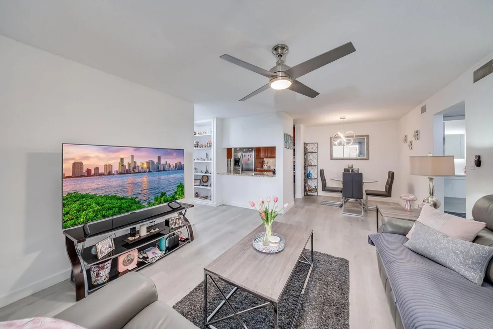 Unit for sale at 927 Riverside Drive, Coral Springs, FL 33071