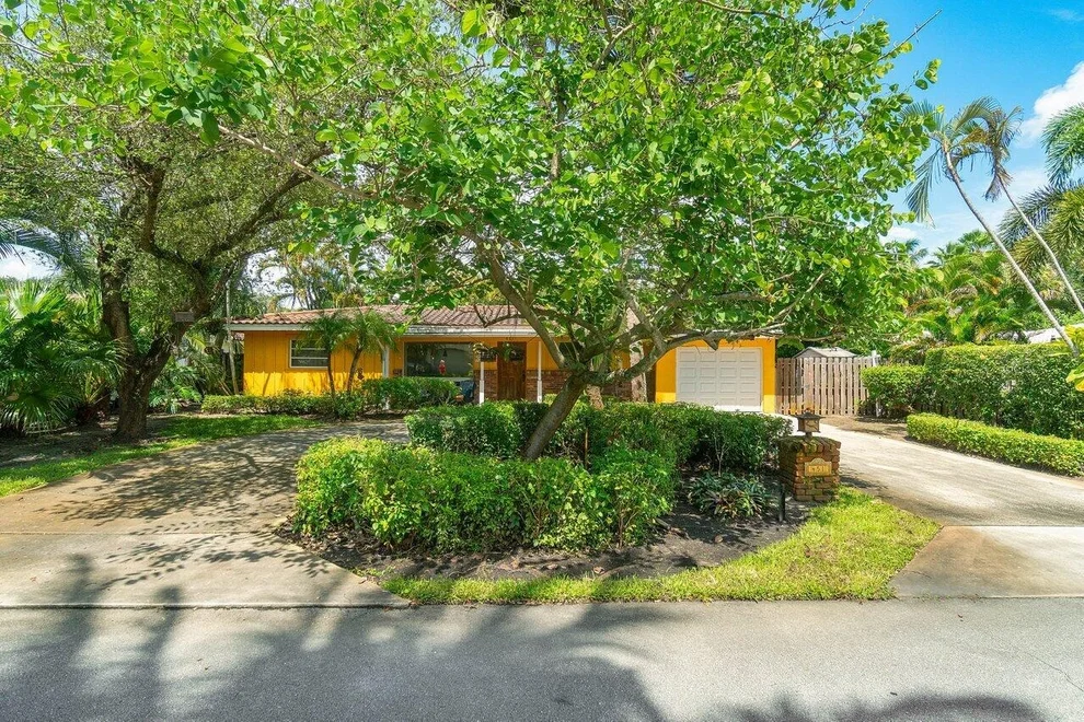 Unit for sale at 451 NW 7th Avenue, Boca Raton, FL 33486