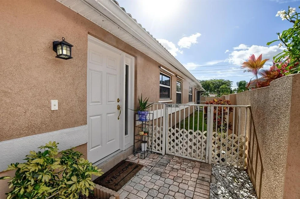 Unit for sale at 5541 Grande Palm Circle, Delray Beach, FL 33484
