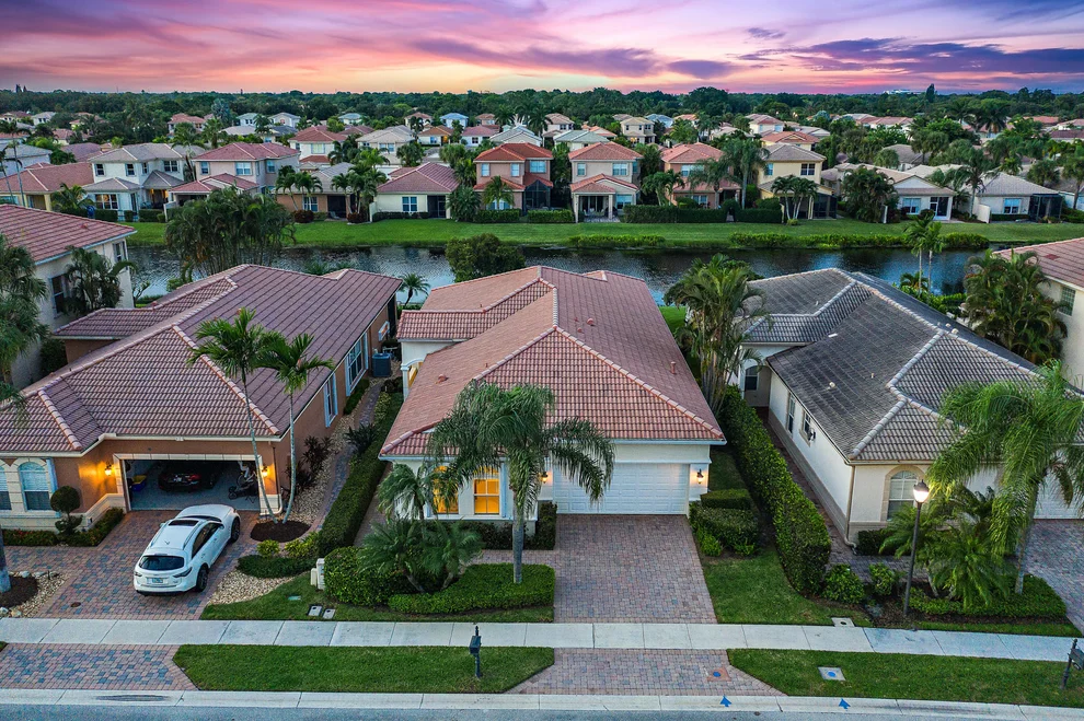 Unit for sale at 123 Via Condado Way, Palm Beach Gardens, FL 33418