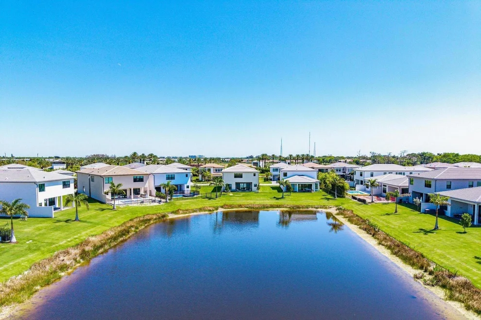 Unit for sale at 9370 Sunflower Meadow Road, Boca Raton, FL 33434