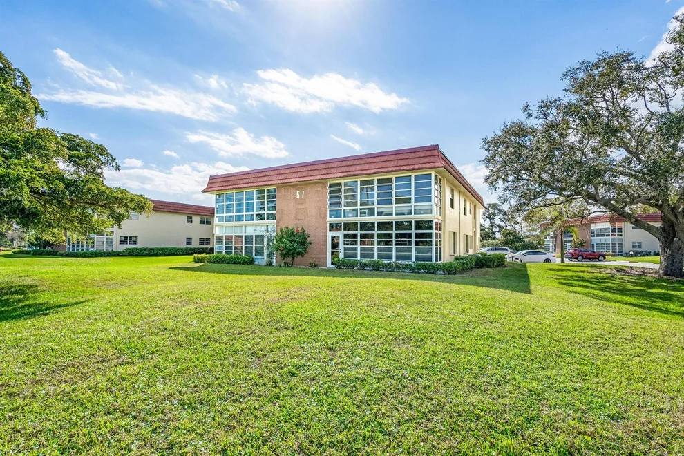 Unit for sale at 57 Woodland Drive, Vero Beach, FL 32962