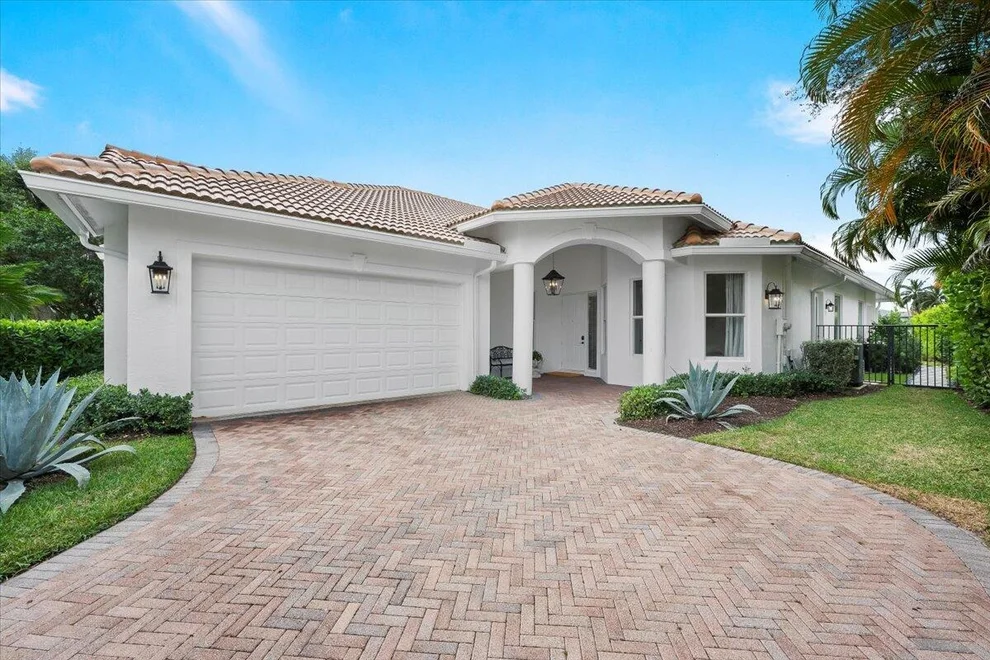 Unit for sale at 2951 Twin Oaks Way, Wellington, FL 33414