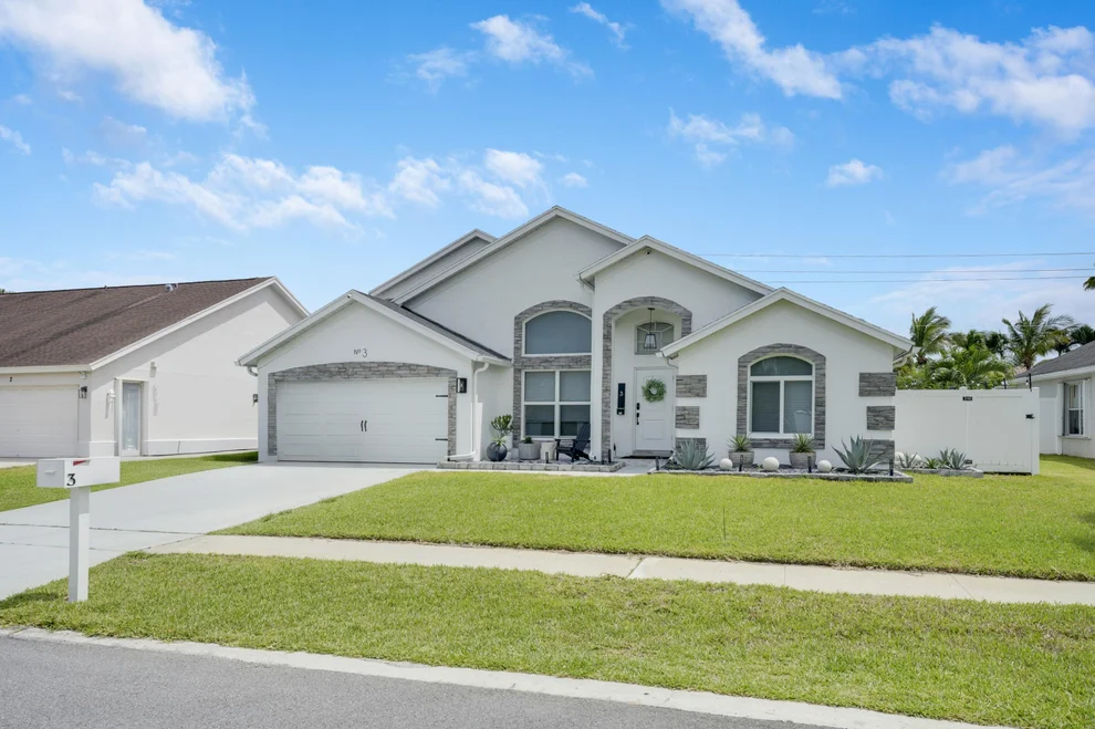 Unit for sale at 3 Meadows Park Lane, Boynton Beach, FL 33436