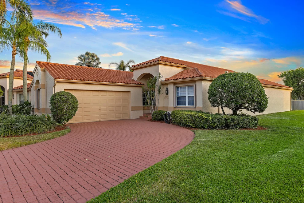 Unit for sale at 19931 Oslo Court, Boca Raton, FL 33434