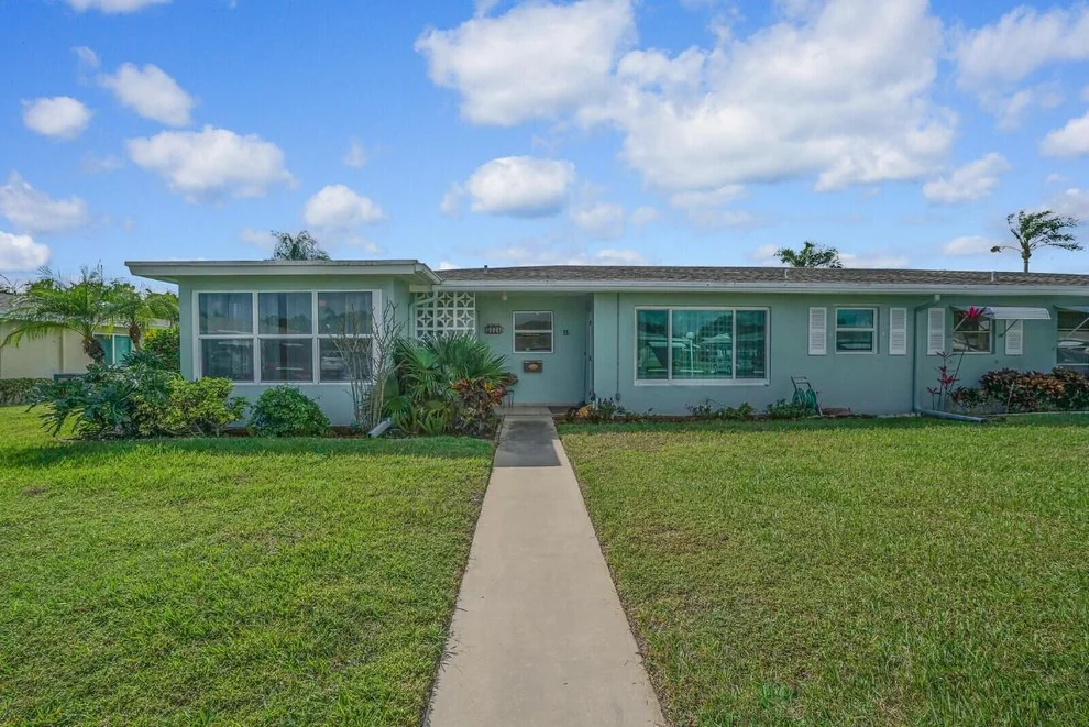 Unit for sale at 202 High Point Terrace W, Delray Beach, FL 33445
