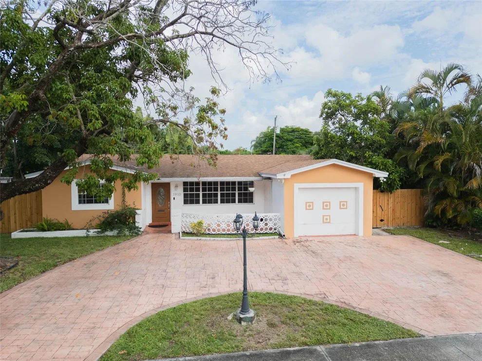 Unit for sale at 1910 N 35th Avenue, Hollywood, FL 33021