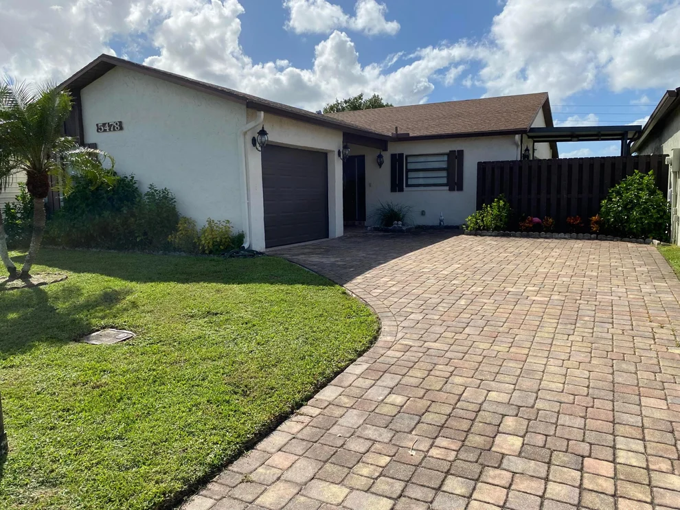 Unit for sale at 5478 Mirror Lakes Boulevard, Boynton Beach, FL 33472