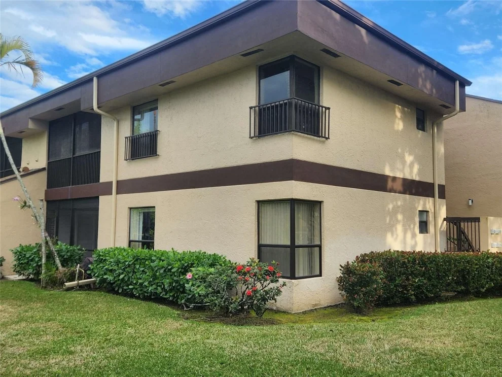 Unit for sale at 2664 Carambola Cirn, Coconut Creek, FL 33066