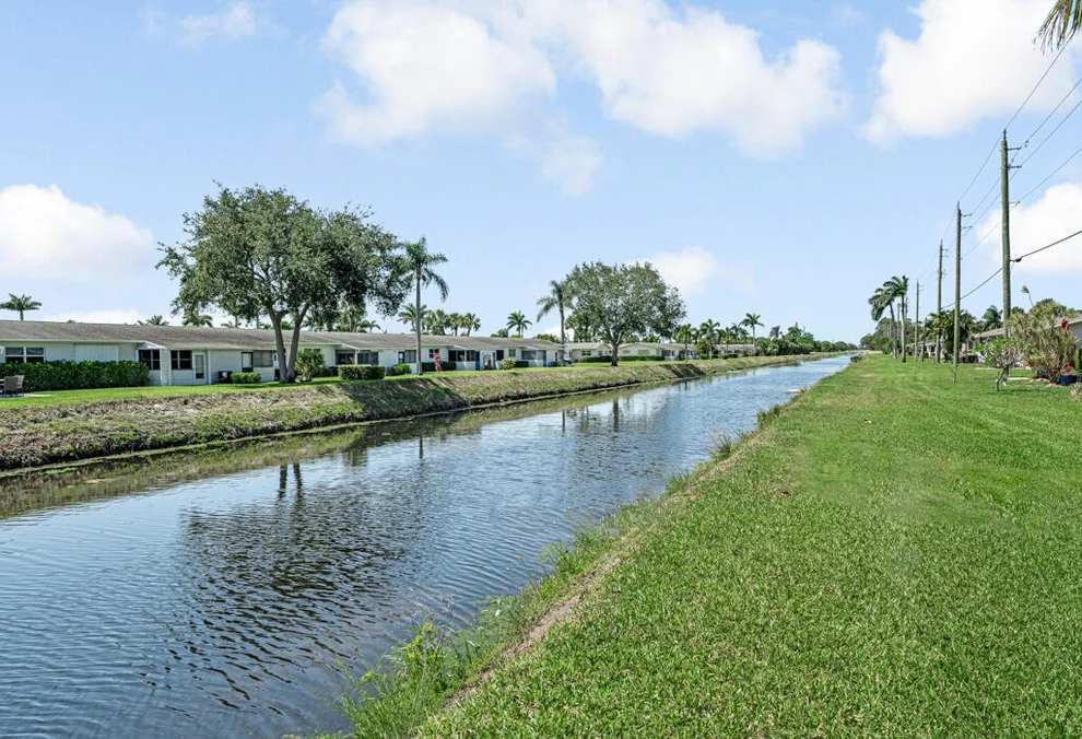 Unit for sale at 2775 Dudley Drive W, West Palm Beach, FL 33415