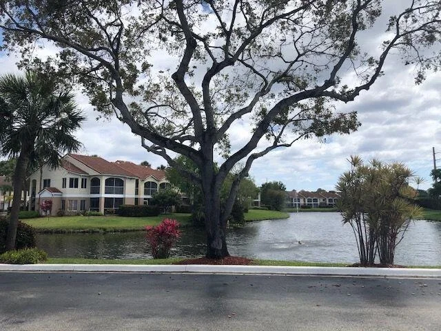 Unit for sale at 815 W Boynton Beach Boulevard, Boynton Beach, FL 33426