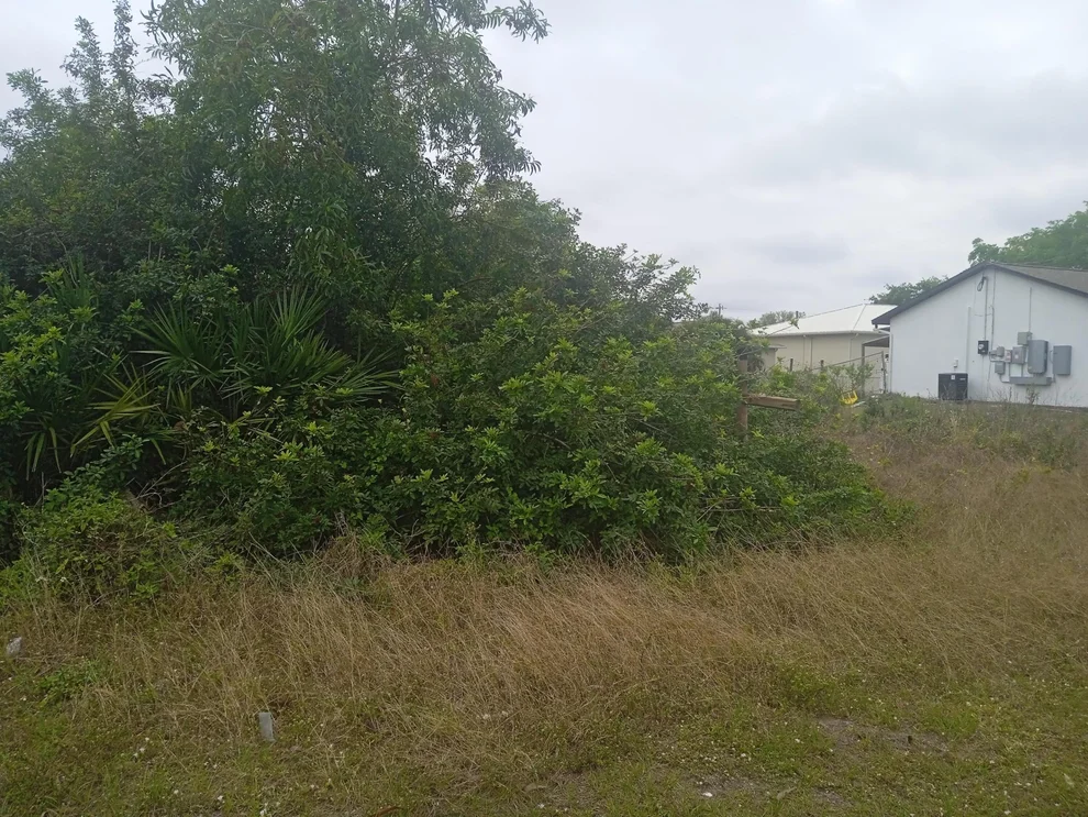 Unit for sale at 3305 23rd Street SW, Lehigh Acres, FL 33976
