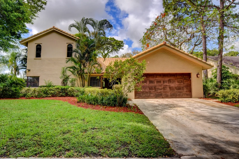 Unit for sale at 2400 NW 39th Street, Boca Raton, FL 33431