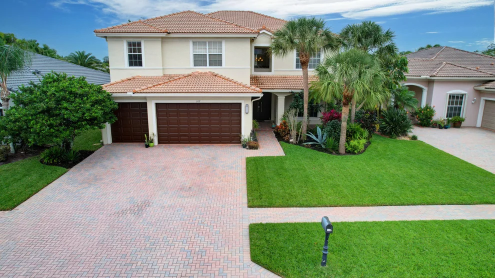Unit for sale at 107 Isola Circle, Royal Palm Beach, FL 33411